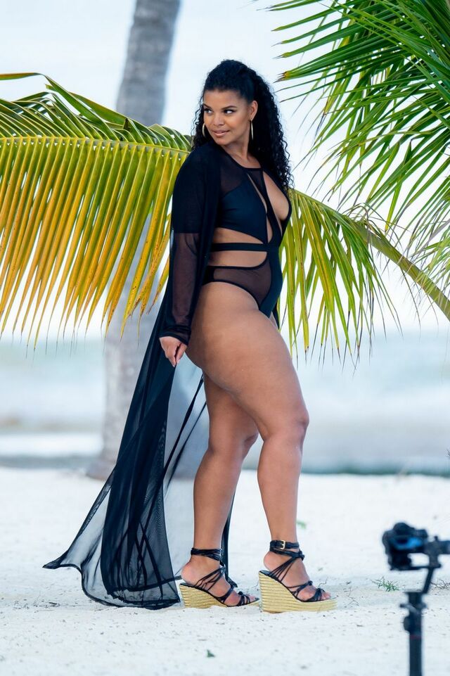 Ashanti and Friends Posing in Swimwear! free nude pictures