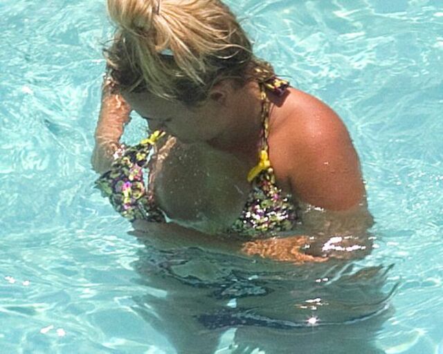 Jamie Lynn Spears Nip Slip and Butt Crack free nude pictures
