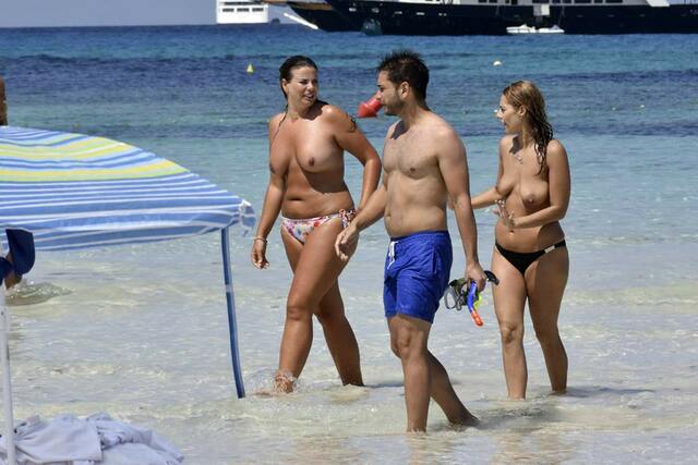 Fiona Falkiner Nude Tits Are Seen In Ibiza ! - Scandal Planet free nude pictures