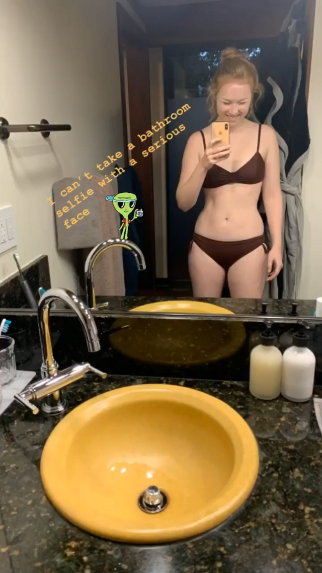 Molly Quinn Bikini Body free nude pictures