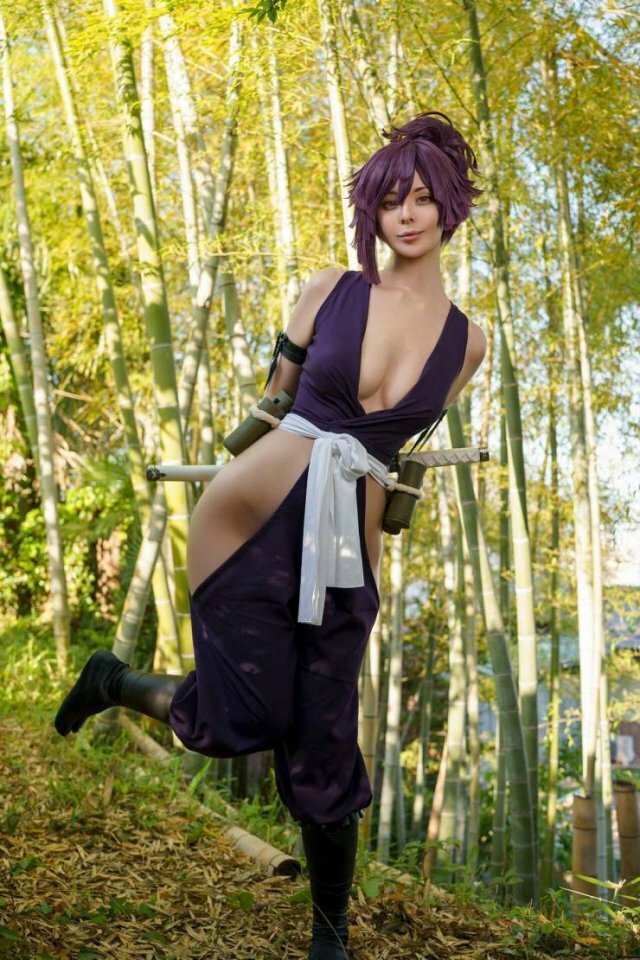 Dazzling Cosplay Girl Redefining Hotness free nude pictures