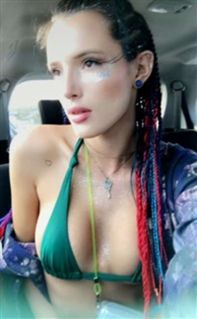 Bella Thorne Topless Nude Snapchat Photo Leaked free nude pictures