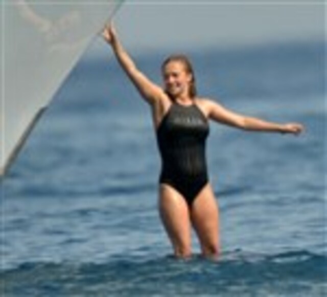 Hayden Panettiere Mocks Jesus While In A Frumpy Swimsuit free nude pictures
