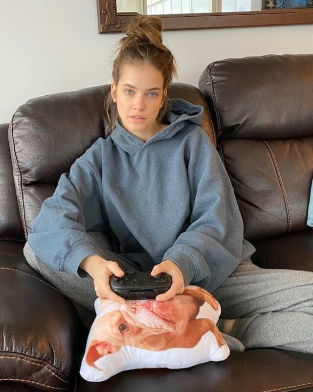 Barbara Palvin is a Gamer! free nude pictures