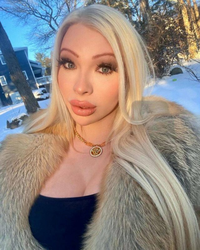 Serena Smith Transformed Herself Into 'Barbie' free nude pictures