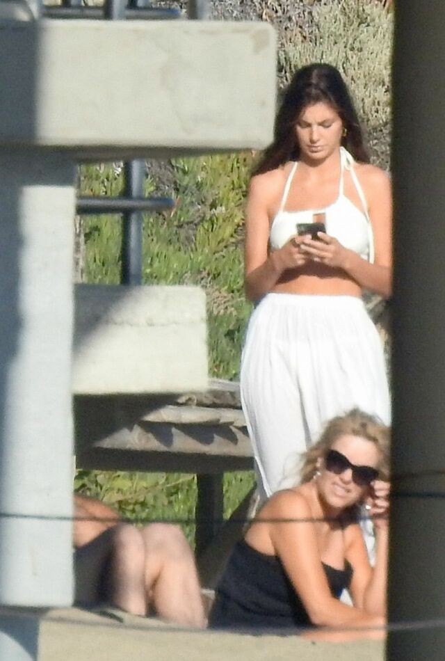 Camila Morrone and Leonardo DiCaprio at the Beach in Malibu free nude pictures