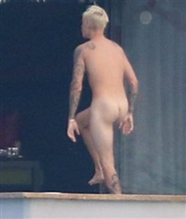 Justin Bieber’s Dick & Khloe Kardashian’s And Serena Williams’ Ass For The Gays free nude pictures