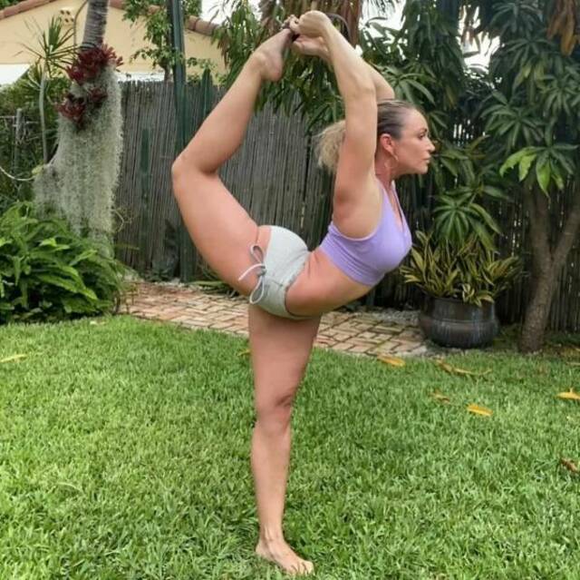 Ready For Some Stretching (PICS + GIFS) free nude pictures