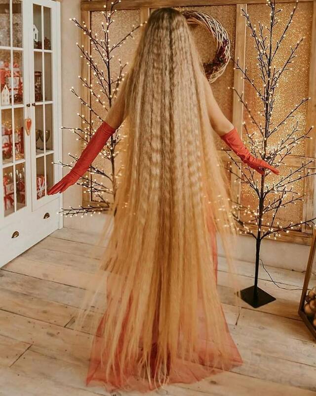 Meet Ukrainian Rapunzel, Whose Hair Is 1.Meter Long free nude pictures