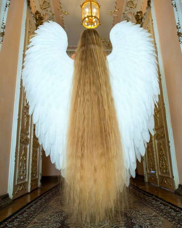 Meet Ukrainian Rapunzel, Whose Hair Is 1.Meter Long free nude pictures