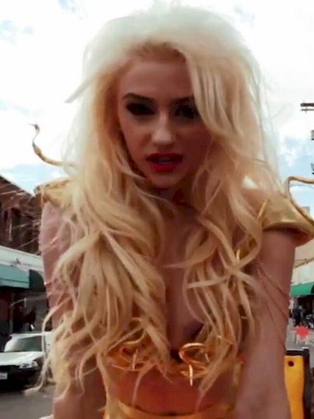 Courtney Stodden Nip Slip in Music Video free nude pictures