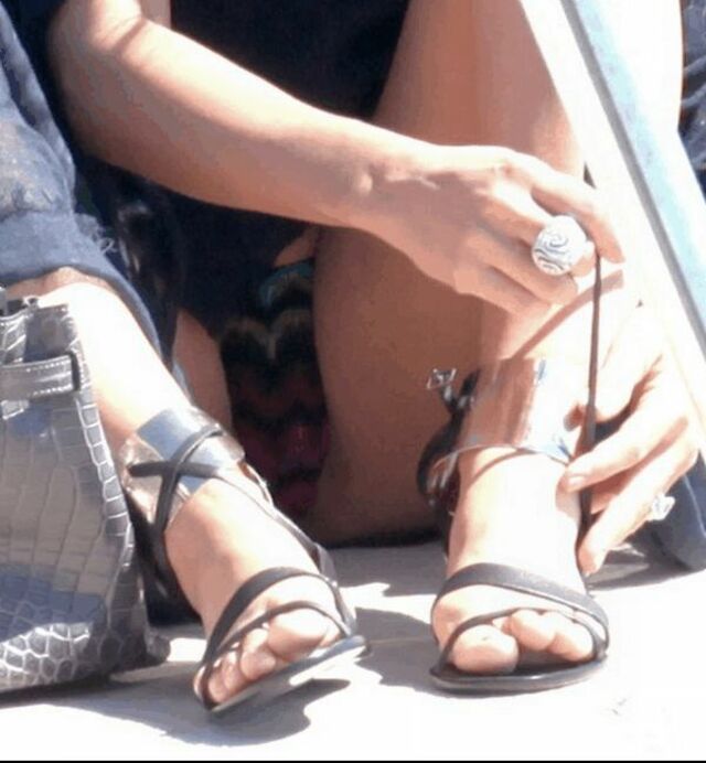Michelle Rodriguez Upskirt free nude pictures