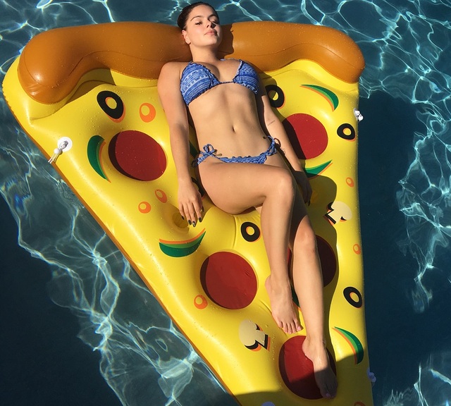 Ariel Winter Thong Bikini Pizza Pics free nude pictures