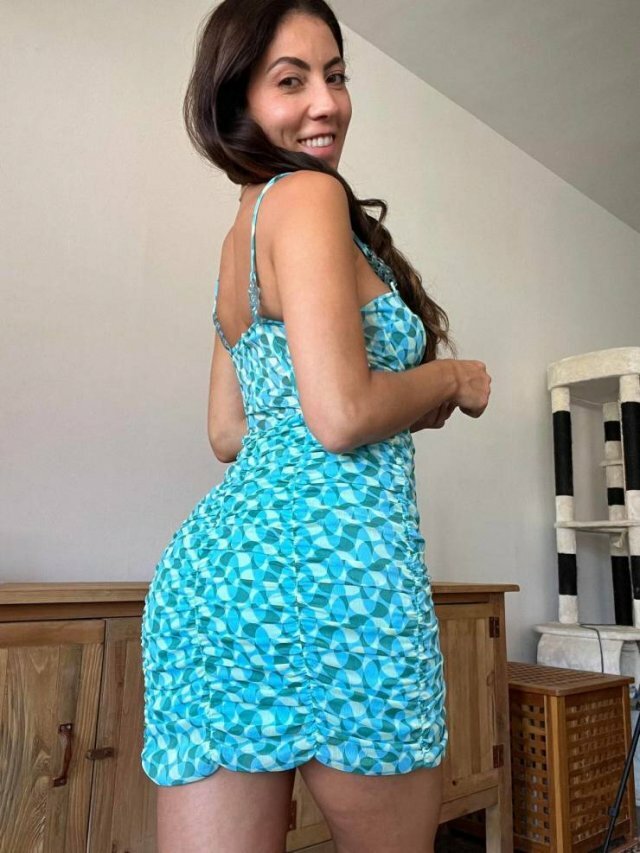 Girls In Sundresses free nude pictures
