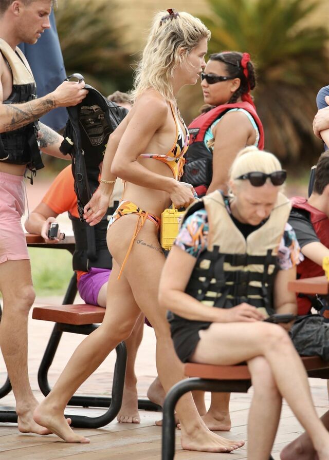 Simone Ormesher Bikini Photo on the Gold Coast free nude pictures