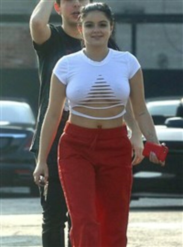 Ariel Winter’s Boobs Rip Through Her Shirt free nude pictures