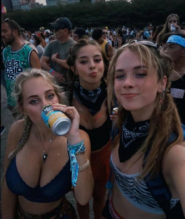 Girls At Music Festivals free nude pictures