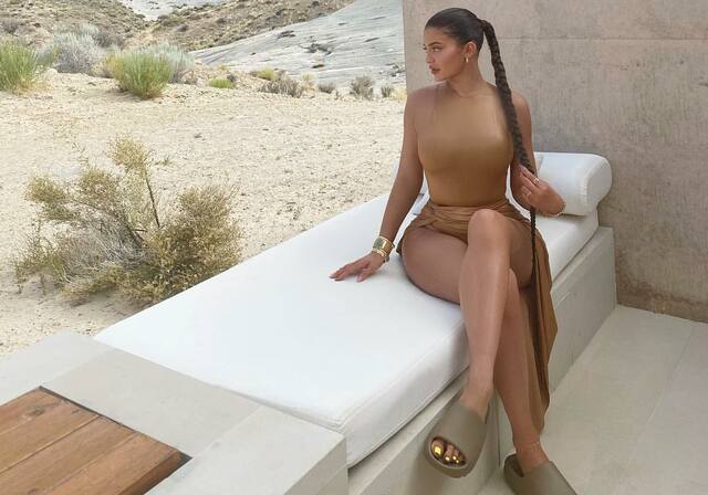 Kylie Jenner Desert Nude! free nude pictures