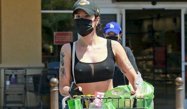 Halsey Amazing Pokies at the Grocery Store! free nude pictures