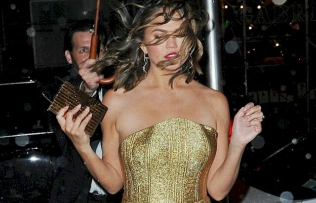 Chrissy Teigen gets Wet while Arriving to the Time 100 Gala! free nude pictures