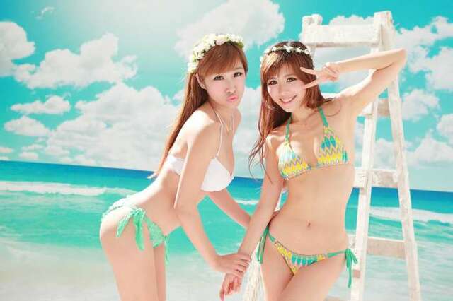 Japanese Girls In Bikini free nude pictures