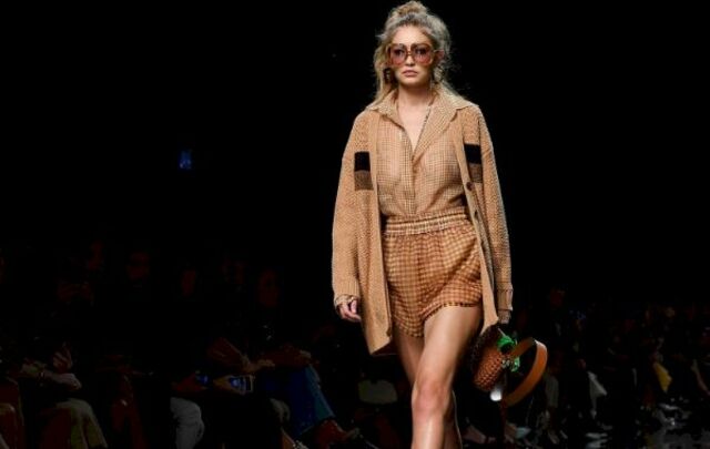 Gigi Hadid See Through on the Fashion Runway! free nude pictures