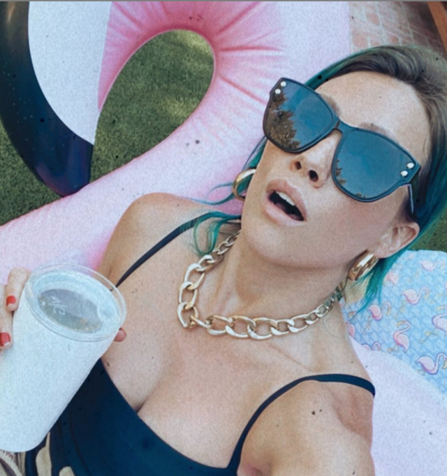 Hilary Duff’s Black Tank Top Boozing! free nude pictures