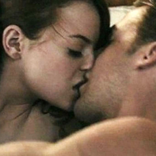 Actress Emma Stone Sex Tape Leaked — Full Porn Video !