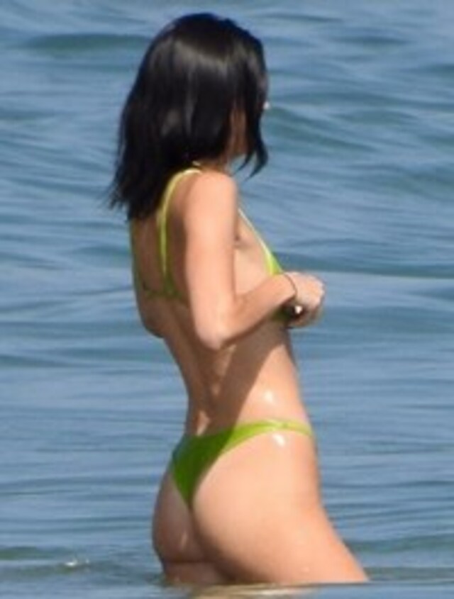 Kendall Jenner Shows Her Dumpy Ass In A Thong Bikini free nude pictures