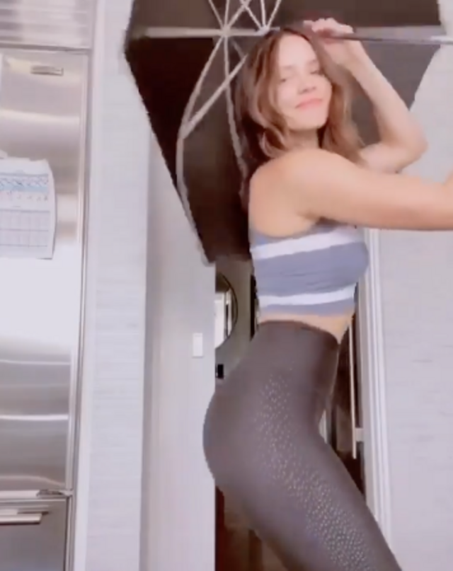 Katharine McPhee Showing Off her Moves! free nude pictures