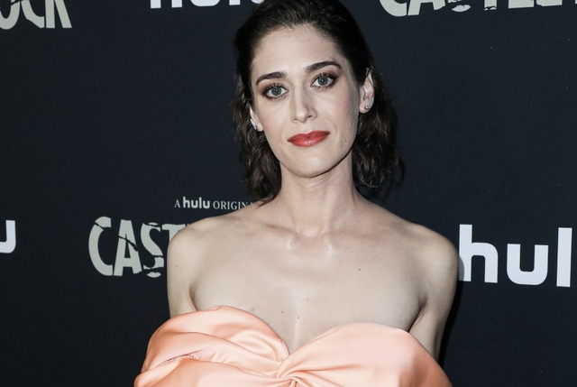 Lizzy Caplan Looking Peachy on the Red Carpet free nude pictures