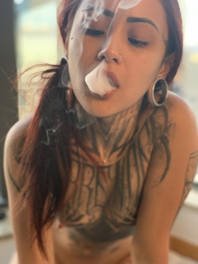 Do I look like a STONER girl? free nude pictures