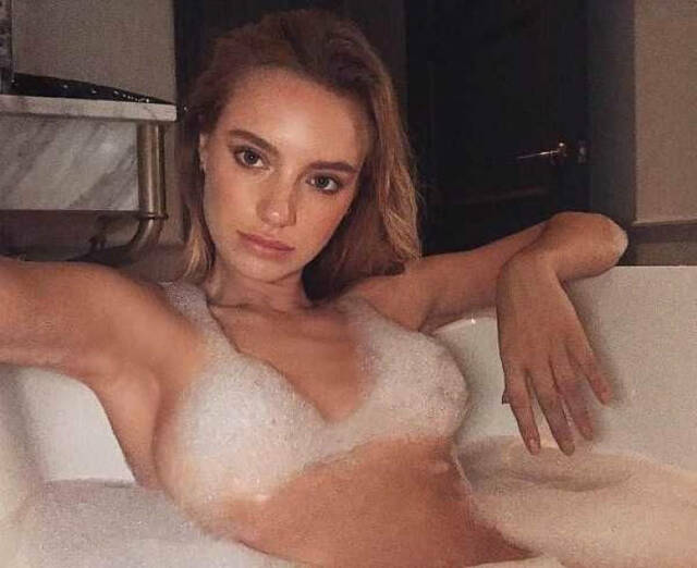 Bubble Bath Bliss (PICS + GIFS) free nude pictures