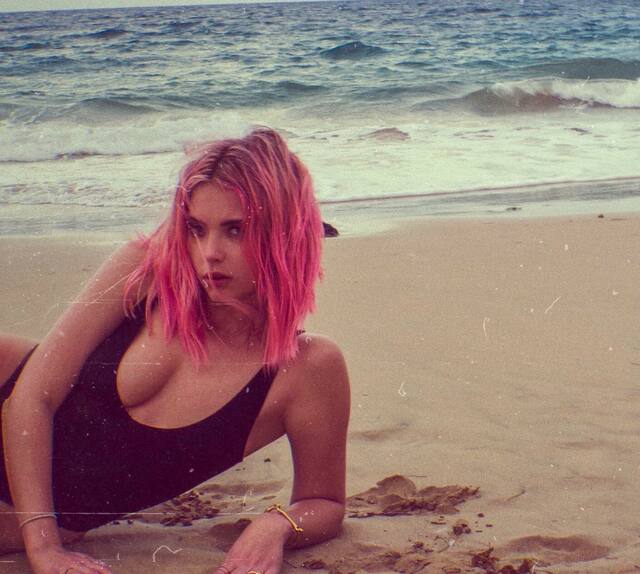 Single Ashley Benson Debuts PINK Hair! free nude pictures