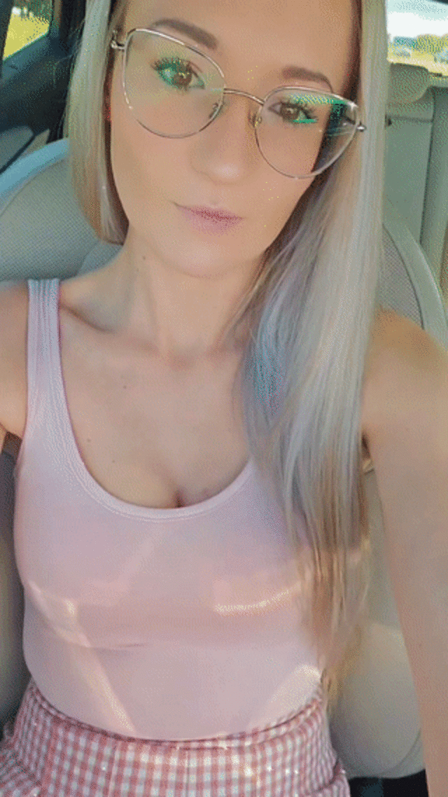 Pretty Eyes Behind Cute Glasses (PICS + GIFS) free nude pictures