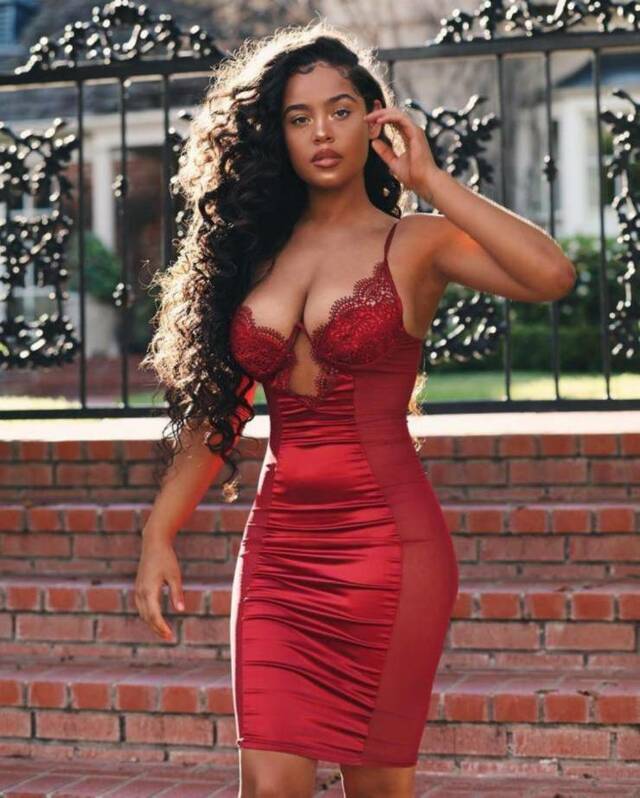 Red Hot Sexy Dresses (PICS + GIFS) free nude pictures