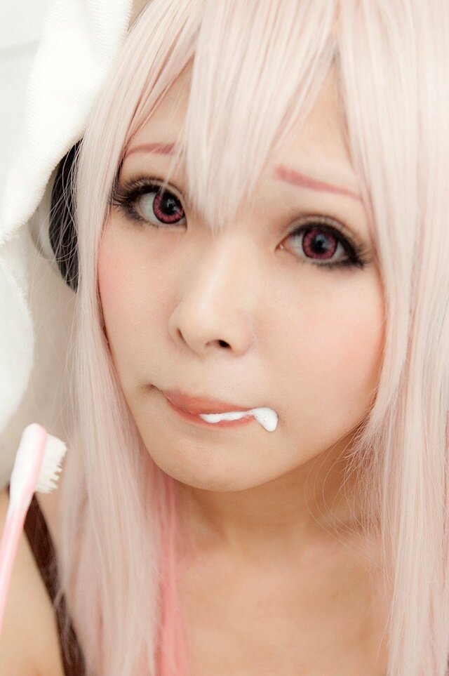 Cosplayer Yuka Hoshikage (Super Sonico) free nude pictures