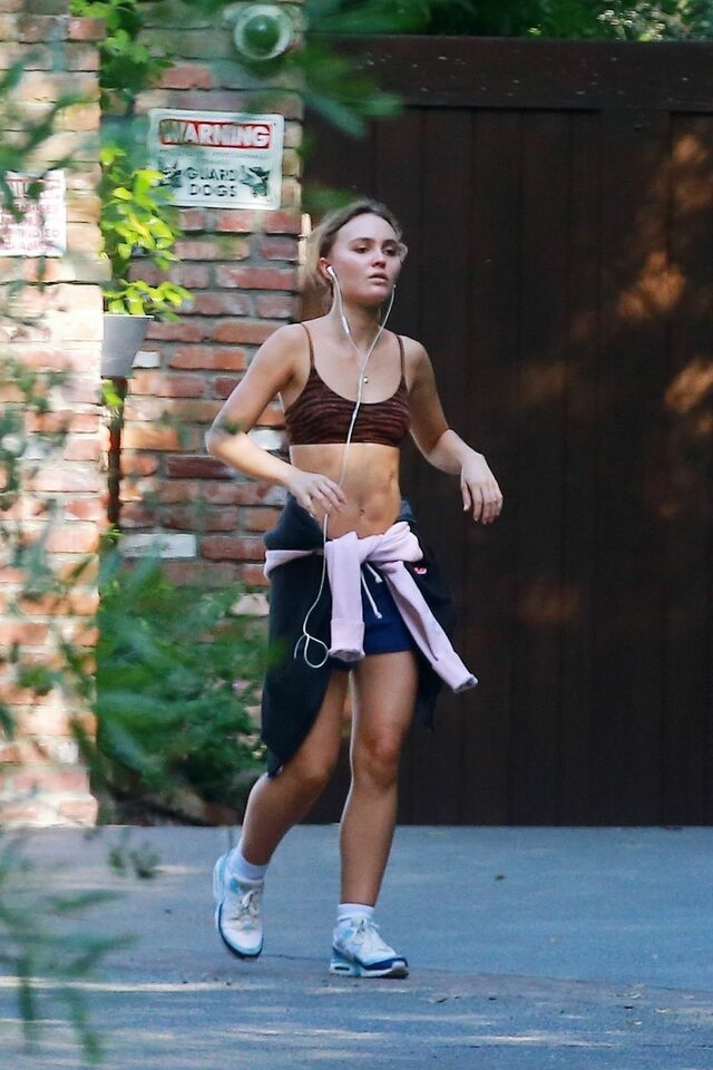 Lily Rose Depp Bra and Cankles  free nude pictures