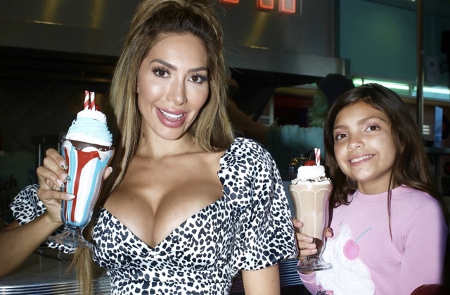 Farrah Abraham Takes Her Tits Out for Milkshakes, Brings Daughter Along free nude pictures