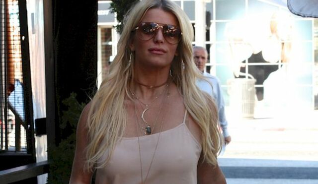 Jessica Simpson Pokies Enjoyed some Pasta in Beverly Hills! free nude pictures