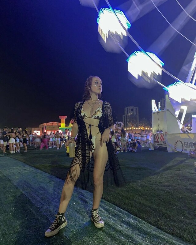 Women Embracing Sexy Vibes At Music Festivals free nude pictures