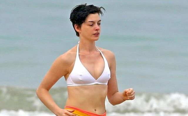 Anne Hathaway Bikini Pokies free nude pictures