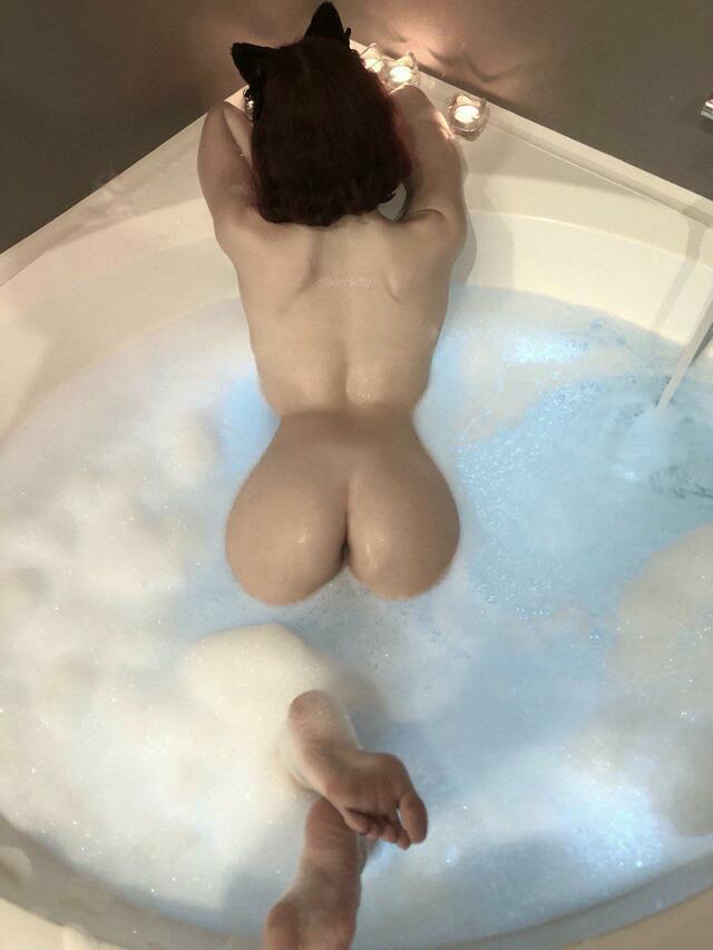 Wanna pound me in the bathtub? free nude pictures