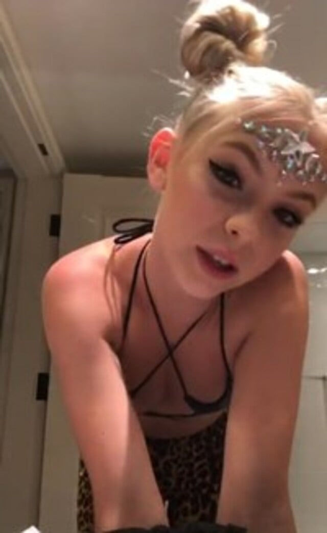 Jordyn Jones Tits And Ass Rolling On MDMA free nude pictures