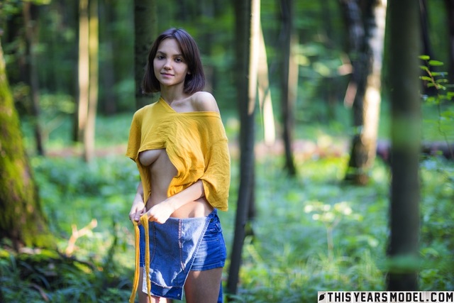 Lara Is Bare In The Russian Woods free nude pictures