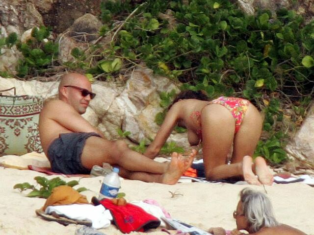 Re-Visiting When Kelly Brook was Topless in St. Barts! free nude pictures