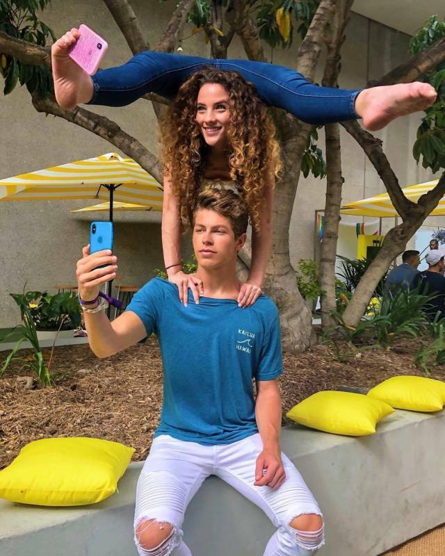 Meet Sofie Dossi, 16-Year-Old Self-Taught Contortionist Who Is Already A Star free nude pictures