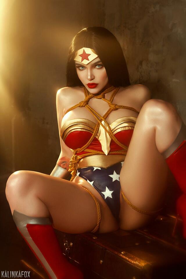 Sexy Wonder Woman Garter - Searching for Wonder Woman on Babe Stare