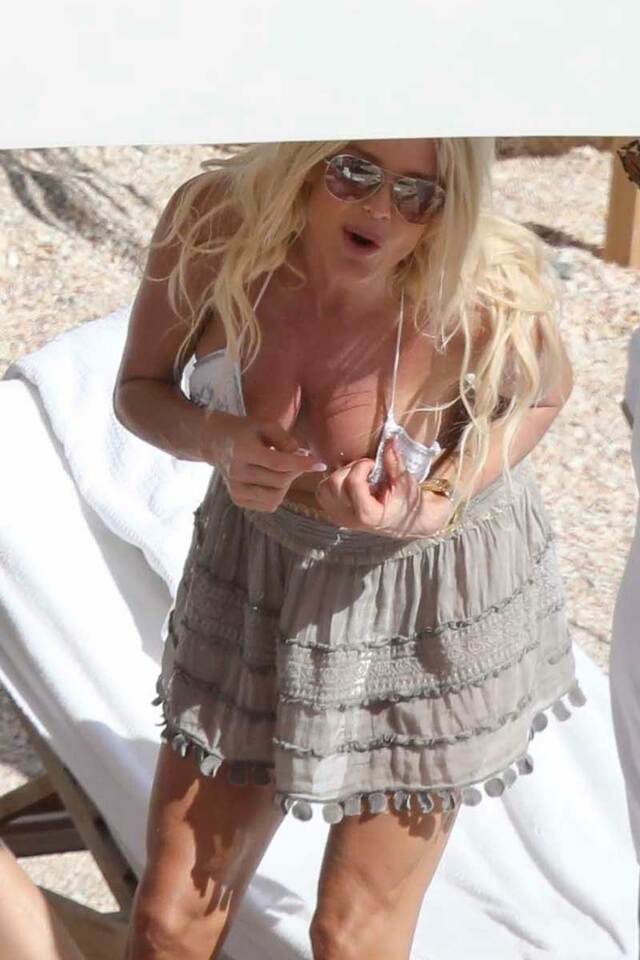 Victoria Silvstedt Nipple Slip on Holiday in a Bikini free nude pictures