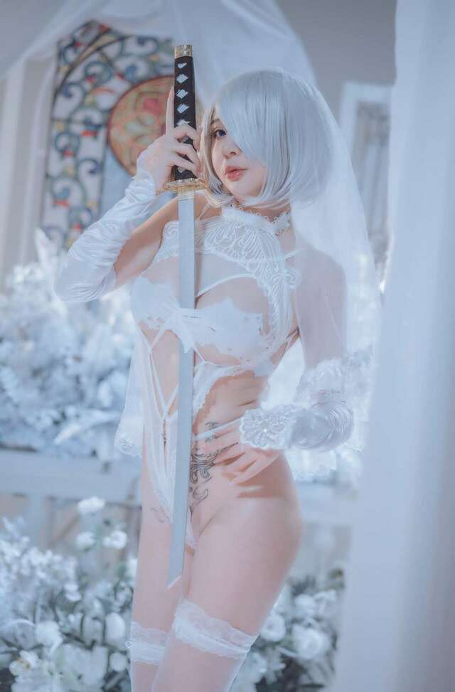 Sexy Cosplay Girl free nude pictures